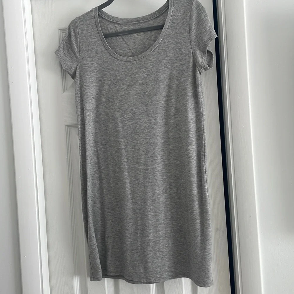 Grey shift dress; short sleeved - Picture 1 of 3